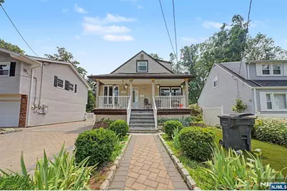 92 Blauvelt Avenue, Bergenfield, NJ 07621 - Photo 2