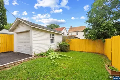 121 Schofield, Newark, NJ 07106 - Photo 26