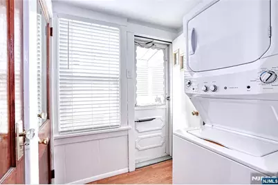 215 Walter Avenue, Hasbrouck Heights, NJ 07604 - Photo 18