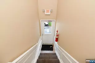 195 N Washington Ave D, Bergenfield, NJ 07621 - Photo 20