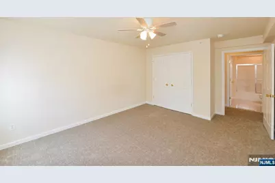 195 N Washington Avenue D #D, Bergenfield, NJ 07621 - Photo 16