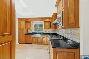 615 Maze Rd, River Vale Township, NJ 07675 - Photo 10