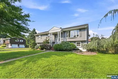 177 Truman Terrace, Paramus, NJ 07652 - Photo 2