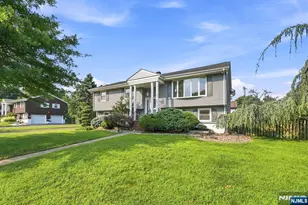 177 Truman Terrace, Paramus, NJ 07652 - Photo 2
