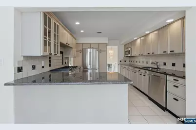 177 Truman Terrace, Paramus, NJ 07652 - Photo 8