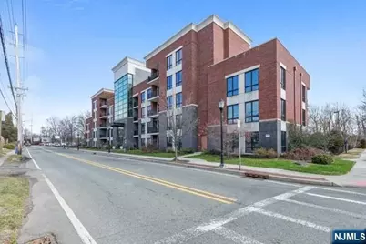 17 Meadow Road 310 #310, Rutherford, NJ 07070 - Photo 20