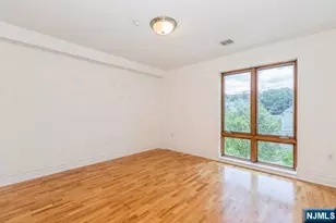 17 Meadow Road 310, Rutherford, NJ 07070 - Photo 14