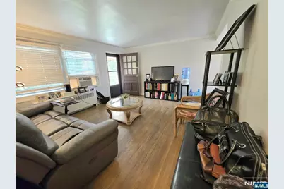 2209D Center Avenue D #D, Fort Lee, NJ 07024 - Photo 2
