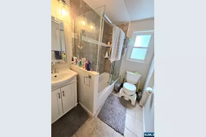 2209D Center Avenue D #D, Fort Lee, NJ 07024 - Photo 8