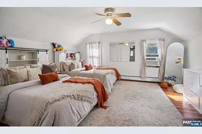 369 Queens Court, Ridgewood, NJ 07450 - Photo 10