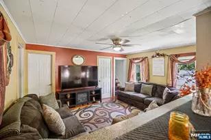 369 Queens Ct, Ridgewood, NJ 07450 - Photo 8