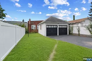 7 Laurel Pl, East Rutherford, NJ 07073 - Photo 32