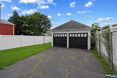 7 Laurel Place, East Rutherford, NJ 07073 - Photo 30