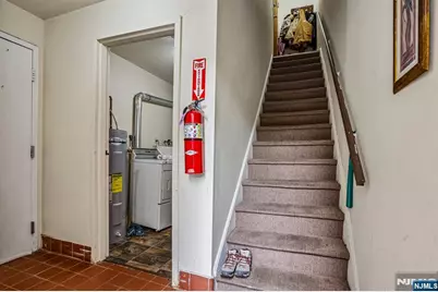 245 Warren Avenue, Fort Lee, NJ 07024 - Photo 14