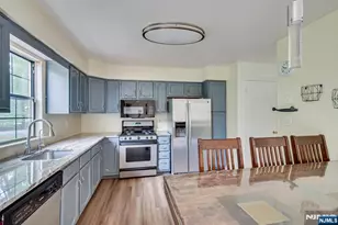 503 Timber Oaks Road 503, Edison, NJ 08820 - Photo 16