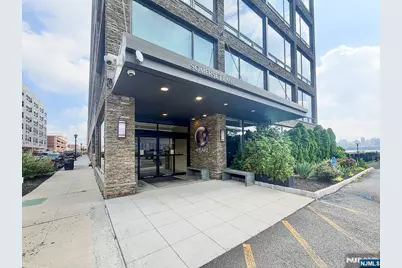 9 Somerset Lane Ph 608/614 #PH 608/614, Edgewater, NJ 07020 - Photo 32