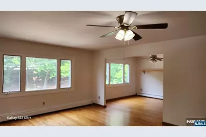336 6th Street 2nd Floor #2nd floor, Palisades Park, NJ 07650 - Photo 2