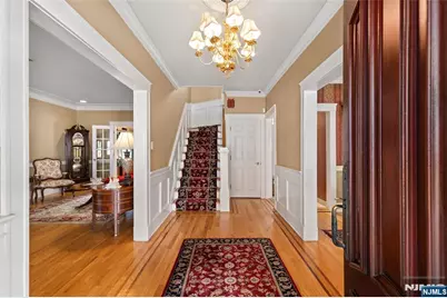 252 Springfield Avenue, Hasbrouck Heights, NJ 07604 - Photo 4