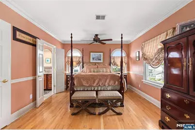 252 Springfield Avenue, Hasbrouck Heights, NJ 07604 - Photo 24