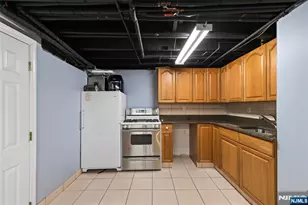252 Springfield Ave, Hasbrouck Heights, NJ 07604 - Photo 34