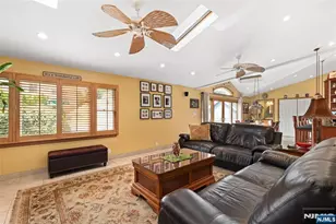 252 Springfield Ave, Hasbrouck Heights, NJ 07604 - Photo 10