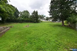 459 Tulane Ct, Paramus, NJ 07652 - Photo 2