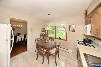 459 Tulane Court, Paramus, NJ 07652 - Photo 10