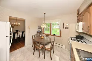 459 Tulane Ct, Paramus, NJ 07652 - Photo 10
