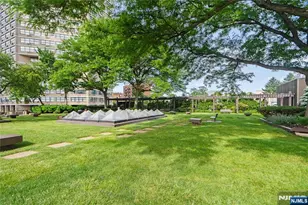 7004 Blvd E 10E, Guttenberg, NJ 07093 - Photo 36