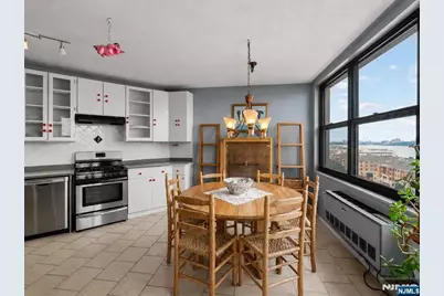 7004 Boulevard E 10E #10E, Guttenberg, NJ 07093 - Photo 18