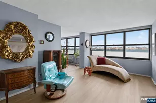 7004 Blvd E 10E, Guttenberg, NJ 07093 - Photo 8