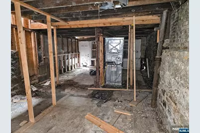 92 Garside Street, Newark, NJ 07104 - Photo 6