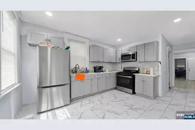 18 Ellis Avenue, Irvington, NJ 07111 - Photo 8
