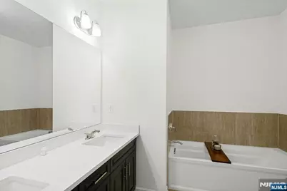 62 Parkside Lane 1105 #1105, Teaneck Township, NJ 07666 - Photo 20
