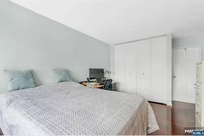 2000 Linwood Avenue 16V #16V, Fort Lee, NJ 07024 - Photo 20