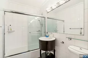 2000 Linwood Ave 16V, Fort Lee, NJ 07024 - Photo 22
