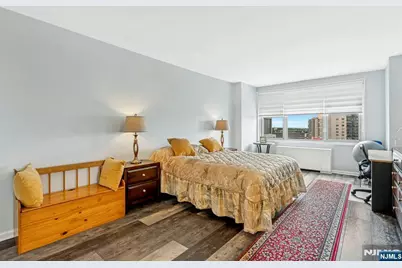 2000 Linwood Avenue 16V #16V, Fort Lee, NJ 07024 - Photo 14