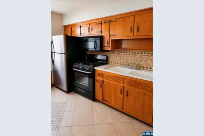 106 Chestnut Street, Garfield, NJ 07026 - Photo 2