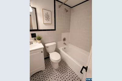 106 Chestnut Street, Garfield, NJ 07026 - Photo 4