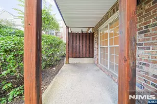 240 Village Circle Dr 1131, Fort Lee, NJ 07024 - Photo 4