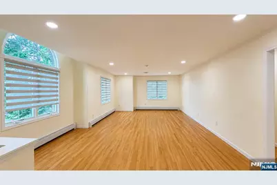 44 Delia Boulevard B #B, Palisades Park, NJ 07650 - Photo 2