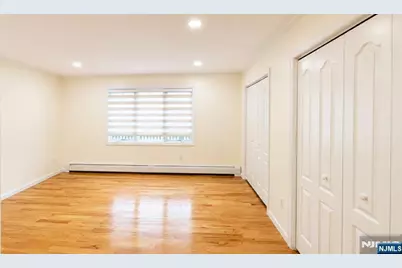 44 Delia Boulevard B #B, Palisades Park, NJ 07650 - Photo 10