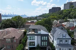 14 Valley Pl, Edgewater, NJ 07020 - Photo 2
