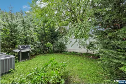 14 Valley Place, Edgewater, NJ 07020 - Photo 34