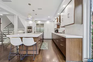 14 Valley Pl, Edgewater, NJ 07020 - Photo 10