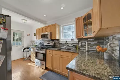 218 Elder Avenue, Bergenfield, NJ 07621 - Photo 10