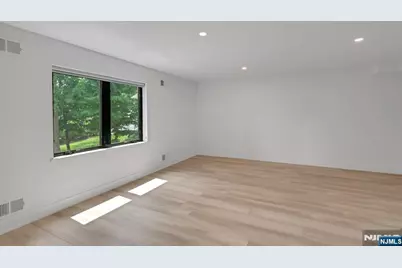 1 Franklin Turnpike 4 #4, Waldwick, NJ 07463 - Photo 20
