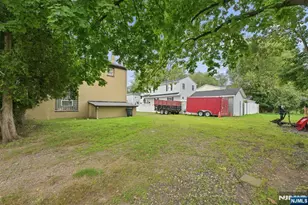 425 New Milford Ave, Dumont, NJ 07628 - Photo 24