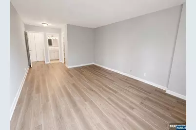 1 Claridge Drive 114 #114, Verona, NJ 07044 - Photo 8