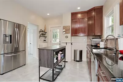 142 Wyckoff Avenue, Waldwick, NJ 07463 - Photo 14